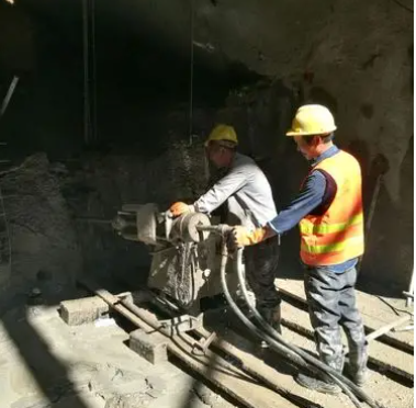 小金水下抗分散灌浆料特点 水下不分散注浆料介绍